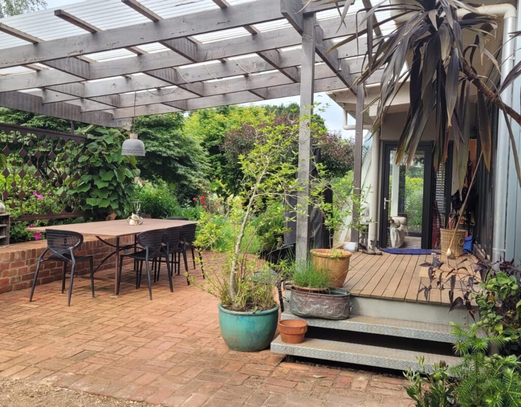 d546e4b9-407f-4d4a-b632-a28bd8ea880c