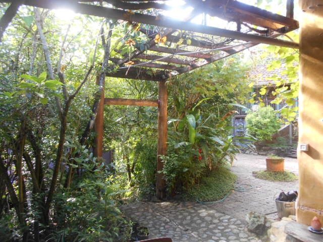 B4E82858-DBB8-40A3-9E24-4617BBE38750_1_105_c